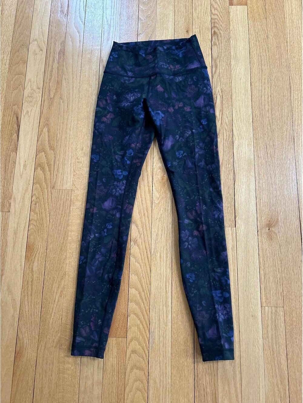 Lululemon Women's Leggings - Floral Print Size 4